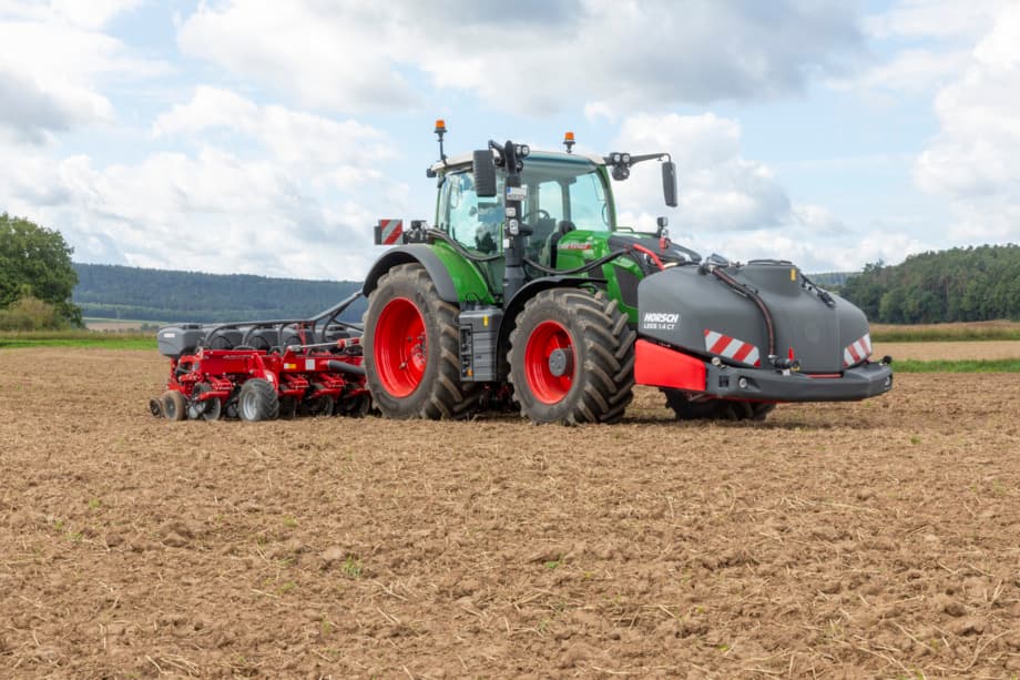 Навісний обприскувач HORSCH Leeb CT