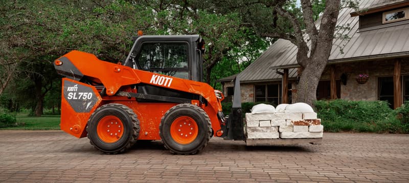 Skid steer loader Kioti SL750 - Canopy