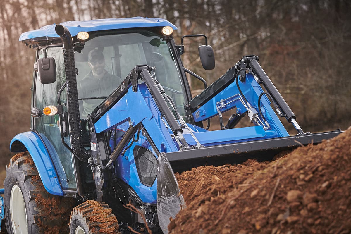 Універсальний трактор LS Tractor MT473C