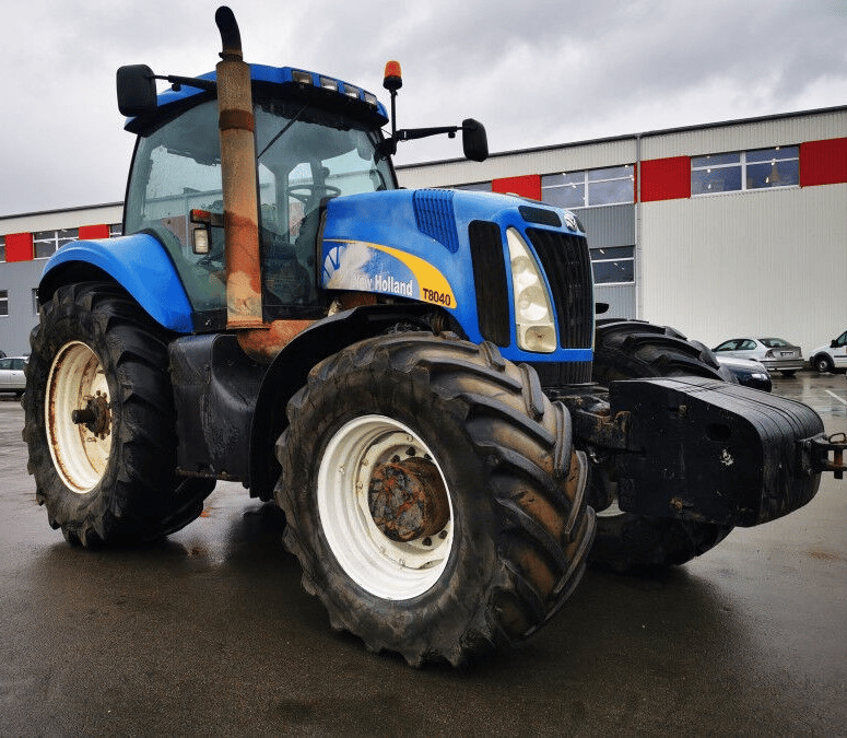 Трактор New Holland T8040