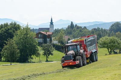 Loader wagon PÖTTINGER JUMBO 8000