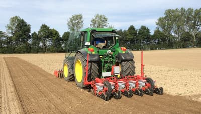 Precision planter Kverneland Unicorn rigid