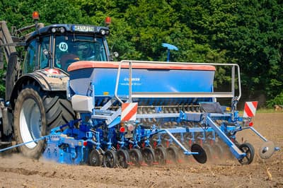 Grain drill LEMKEN Saphir 10/300