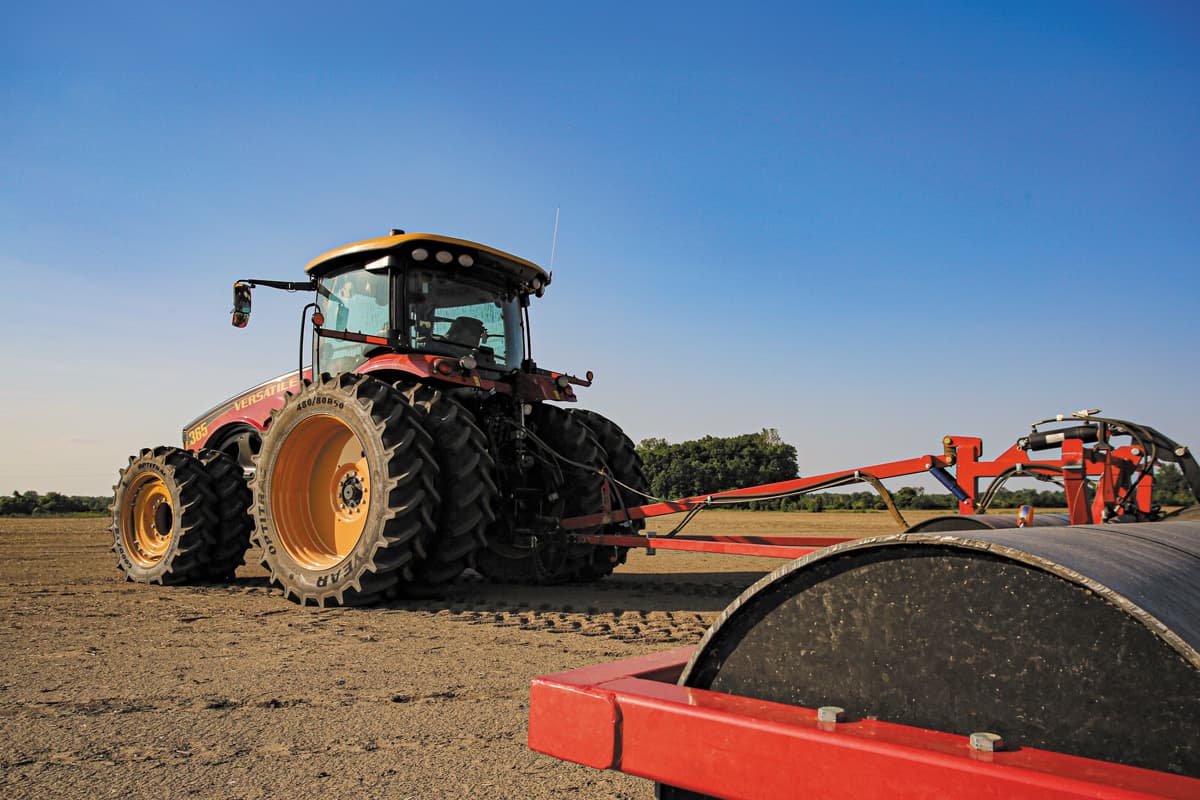Просапний трактор Versatile 275