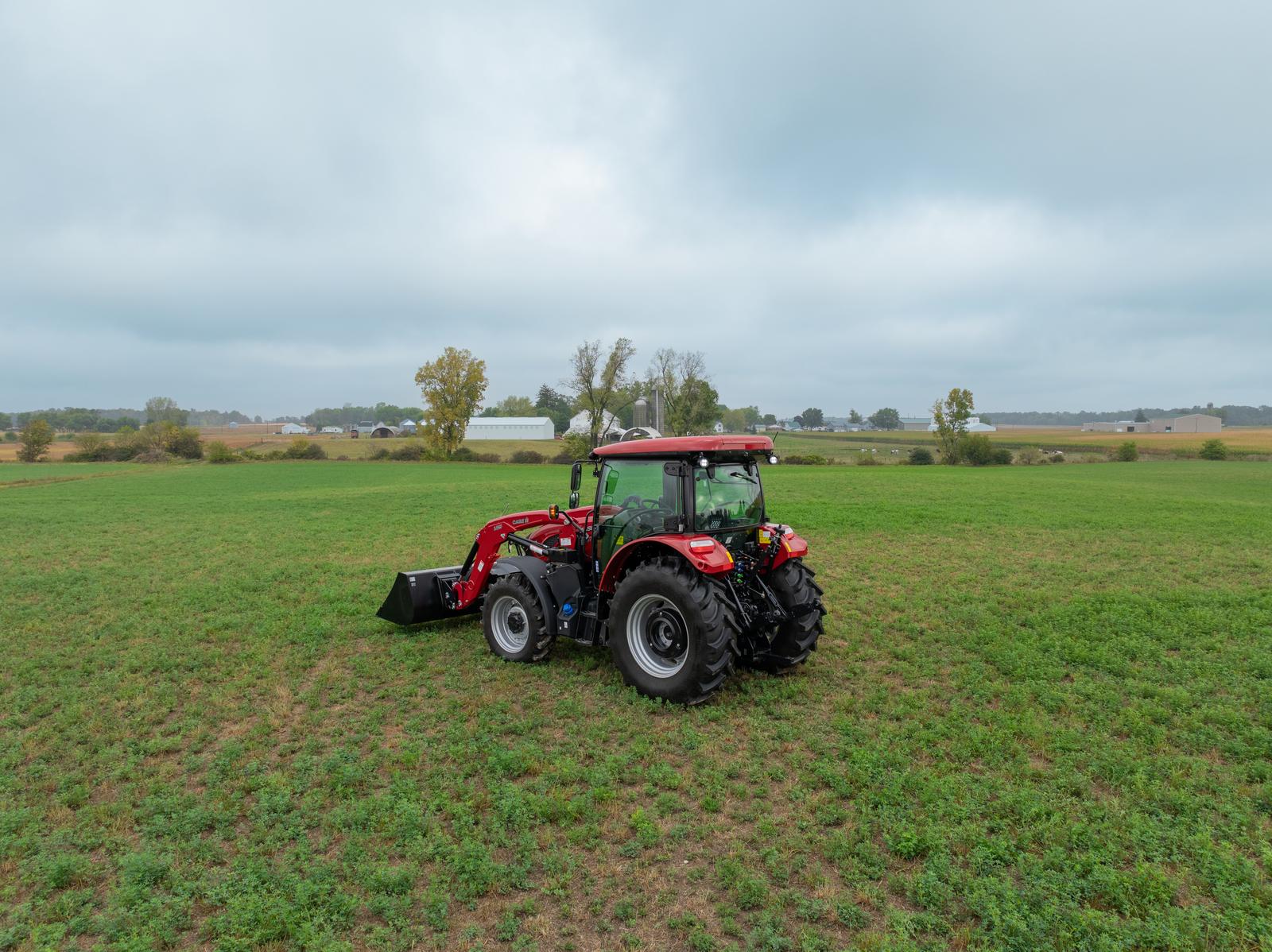 Универсальный трактор Case IH Farmall Utility 90A
