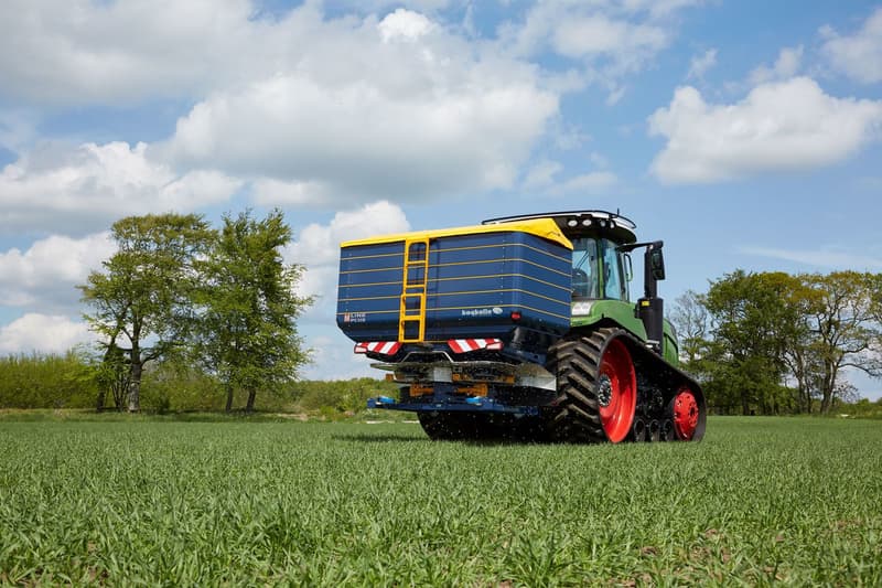 Fertilizer spreader Bogballe M60W plus