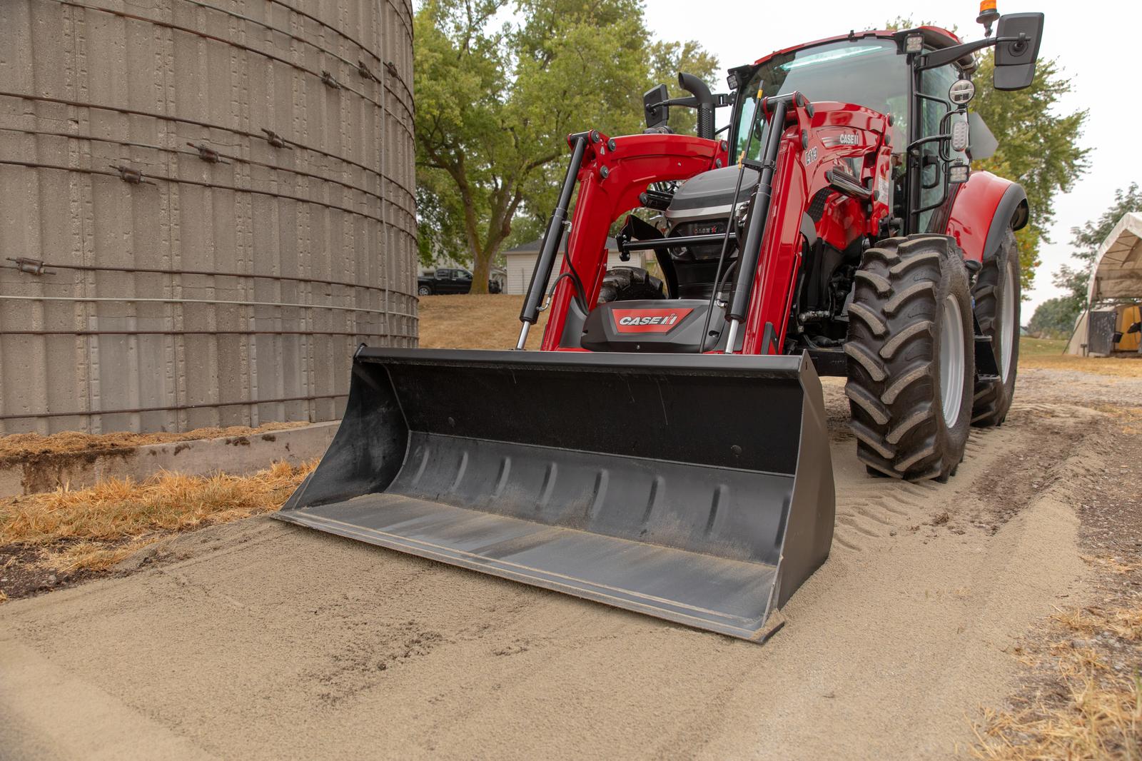 Универсальный трактор Case IH Farmall 110M