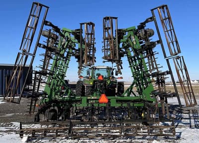 Культиватор John Deere 980