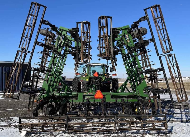 Культиватор John Deere 980