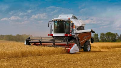 Combine harvester Rostselmash NOVA