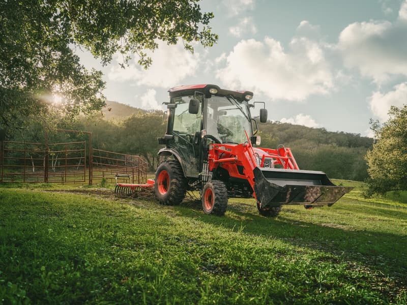 Compact tractor Kioti CX2510H CAB