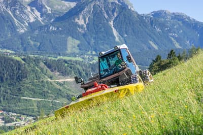 Mower PÖTTINGER NOVACAT F ALPIN