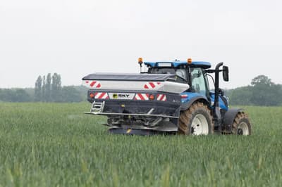 Fertilizer spreader SKY X 40+ / X 50+