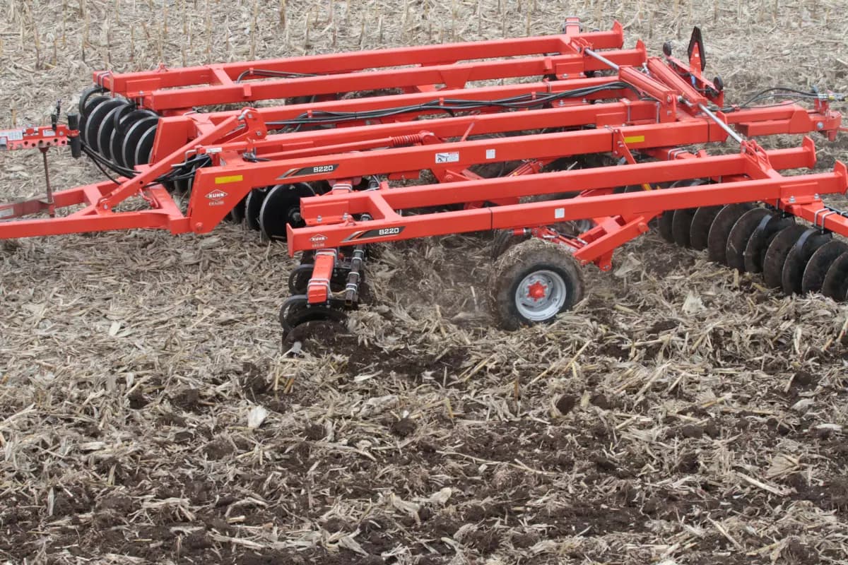 Disc harrow KUHN 8220 TANDEM