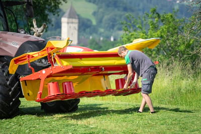 Mower PÖTTINGER NOVACAT F