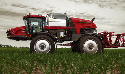 Self-Propelled sprayer Case IH Patriot 4450