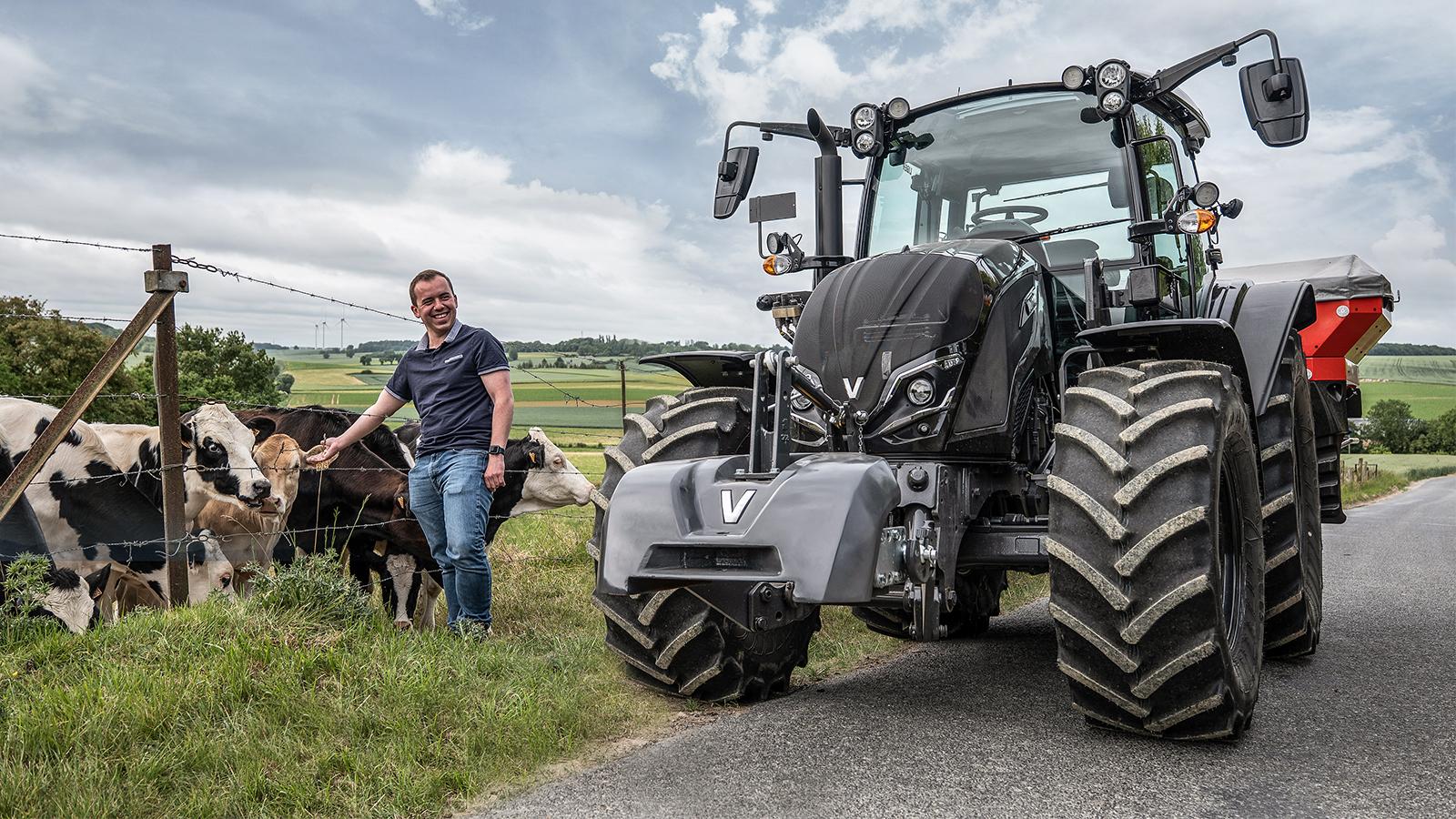 Utility tractor Valtra A115