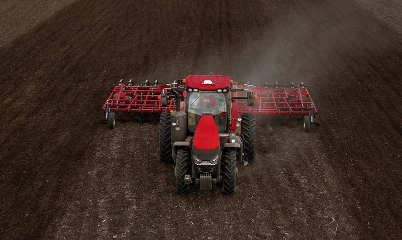 Қатараралық трактор Case IH Magnum 220