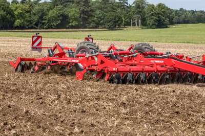Cultivator HORSCH Terrano MT