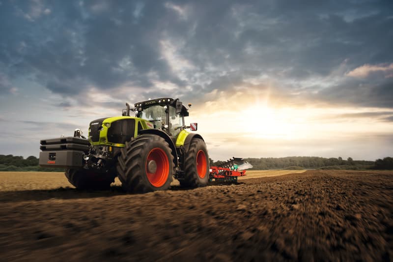 Просапний трактор CLAAS AXION 950