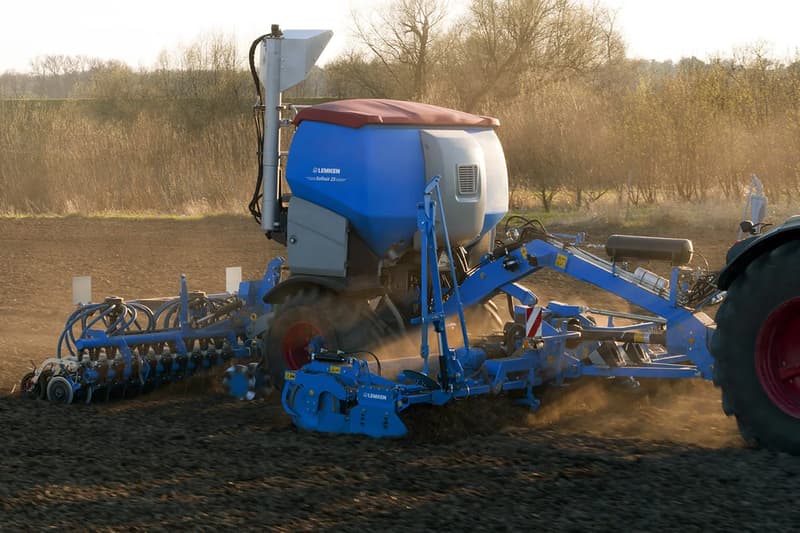Зерновая сеялка LEMKEN Solitair 25