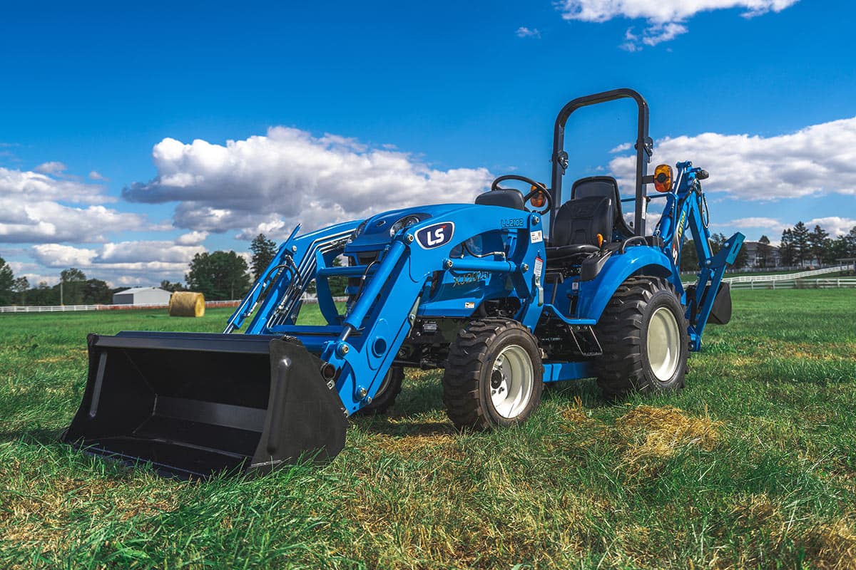 Компактный трактор LS Tractor XJ25 HST