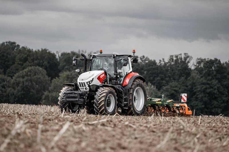 Row crop tractor Steyr 6170 IMPULS