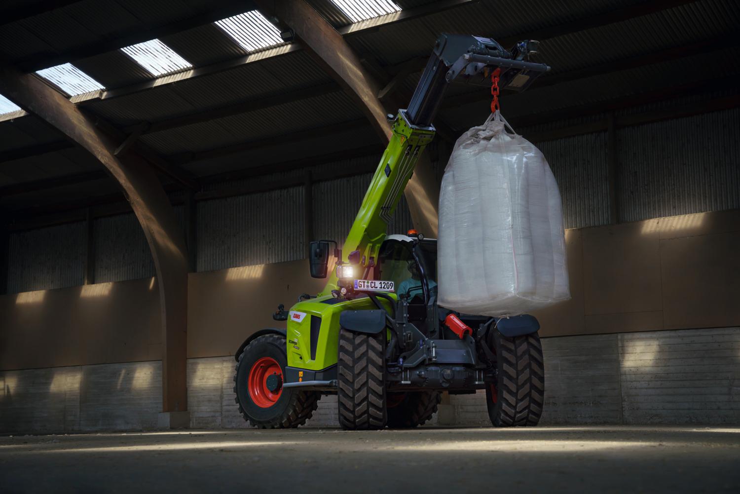 Телескопічний навантажувач CLAAS SCORPION 960 VARIPOWER PLUS