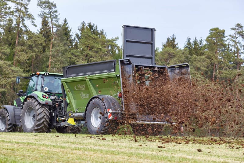 Manure spreader Fliegl KDS 120 Tiefbett