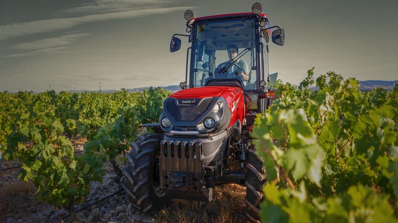 Orchard tractor Case IH Farmall 110CL