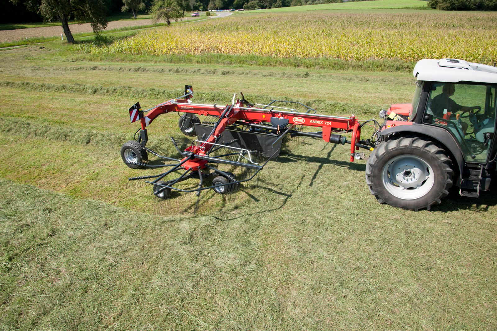 Граблі Kverneland ANDEX 724