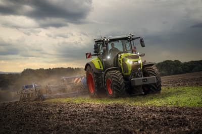 Row crop tractor CLAAS AXION 8.240 CMATIC