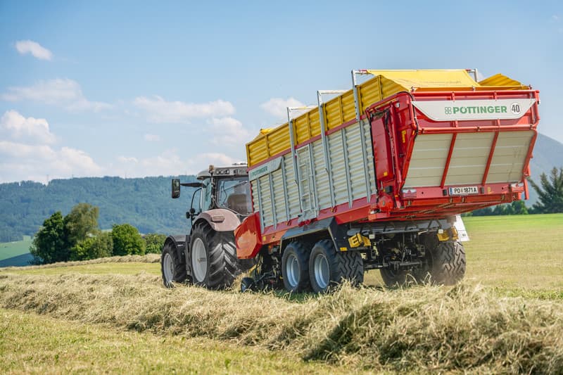 Прицеп-подборщик PÖTTINGER BOSS 5000