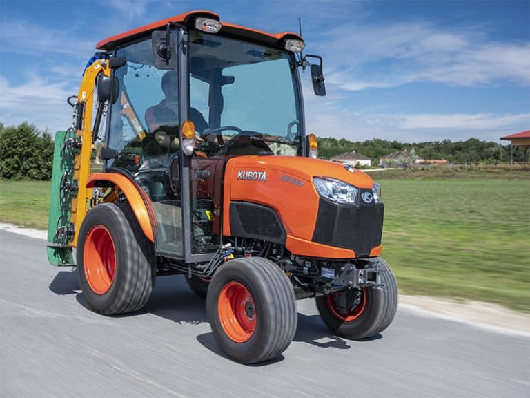 Компактный трактор Kubota B2231 DB