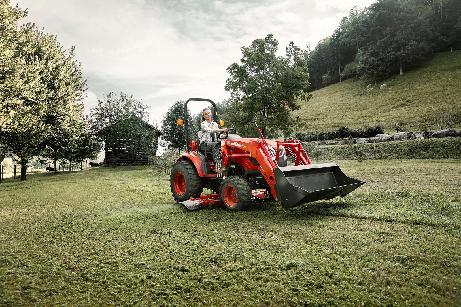 Компактний трактор Kioti CX2510H