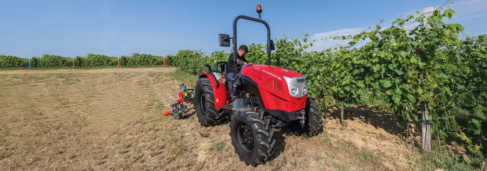 Компактный трактор McCormick X2.055 STD