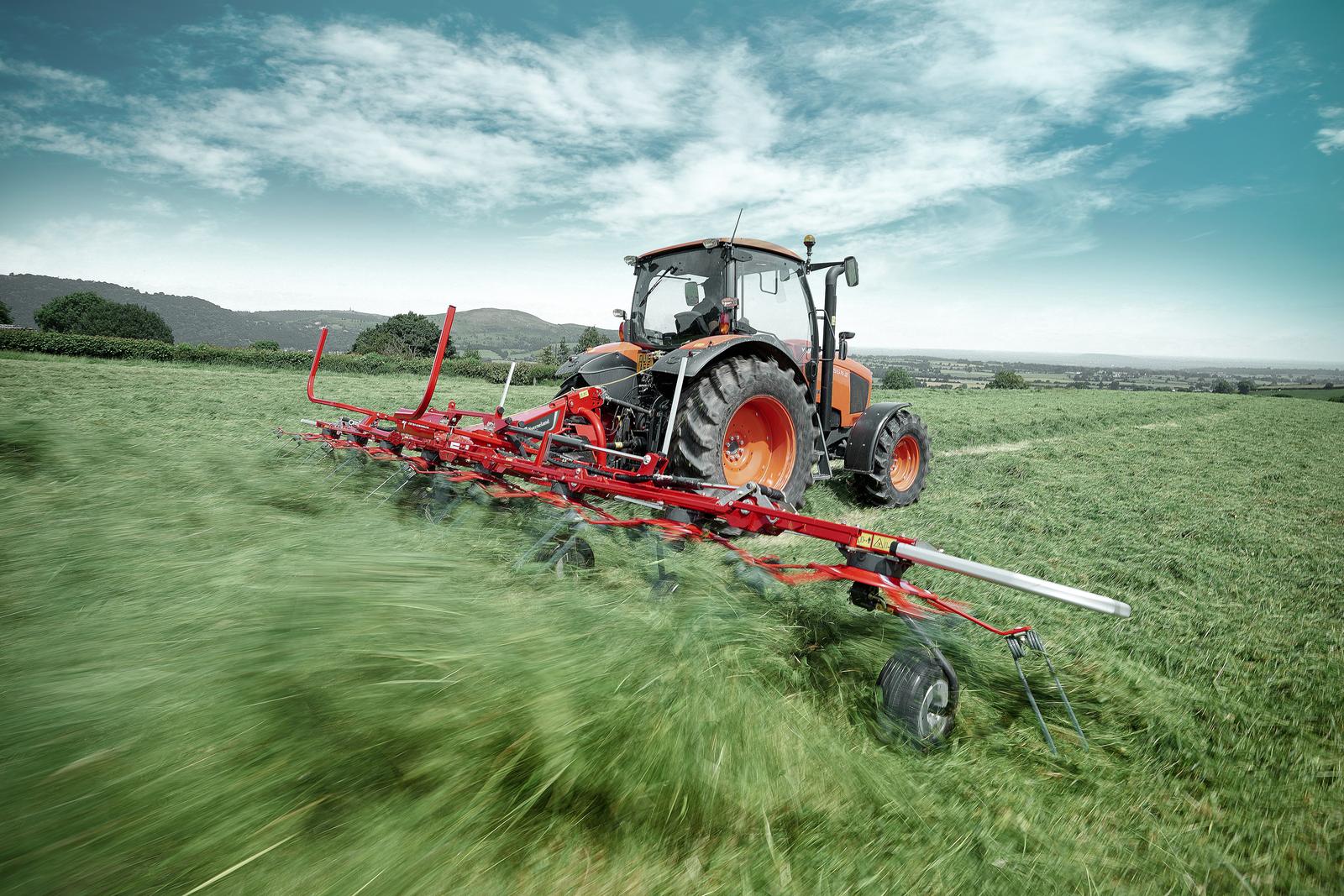 Tedder Kverneland 8590