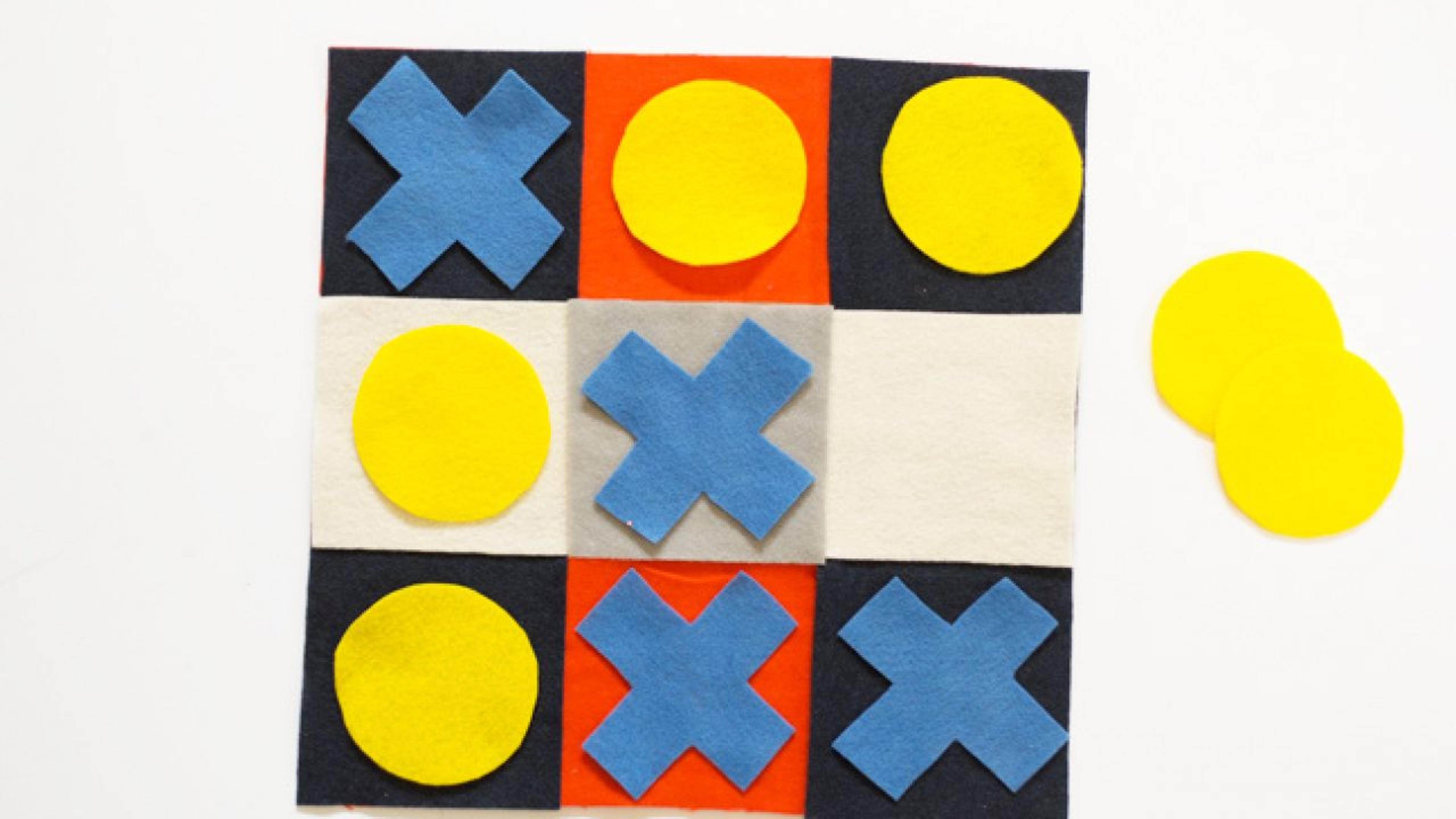 Tic Tac Toe Free Logo