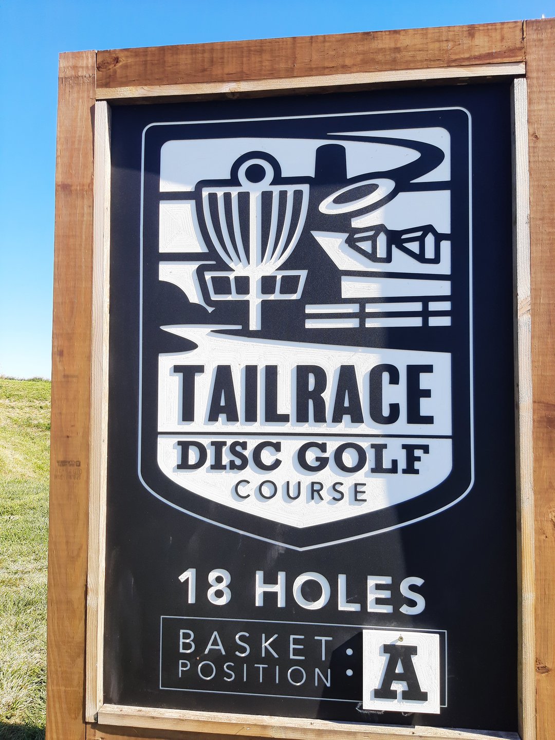 Sign at start of course