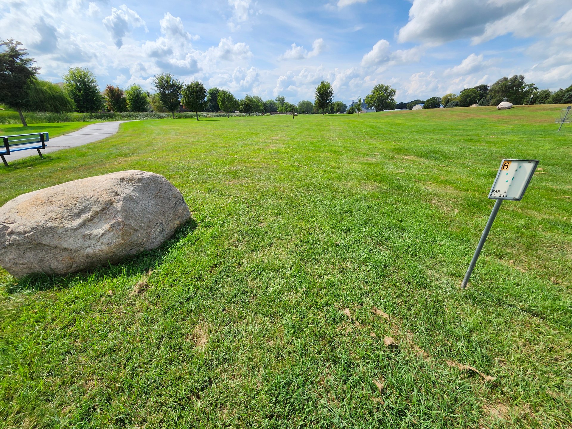Tee 6