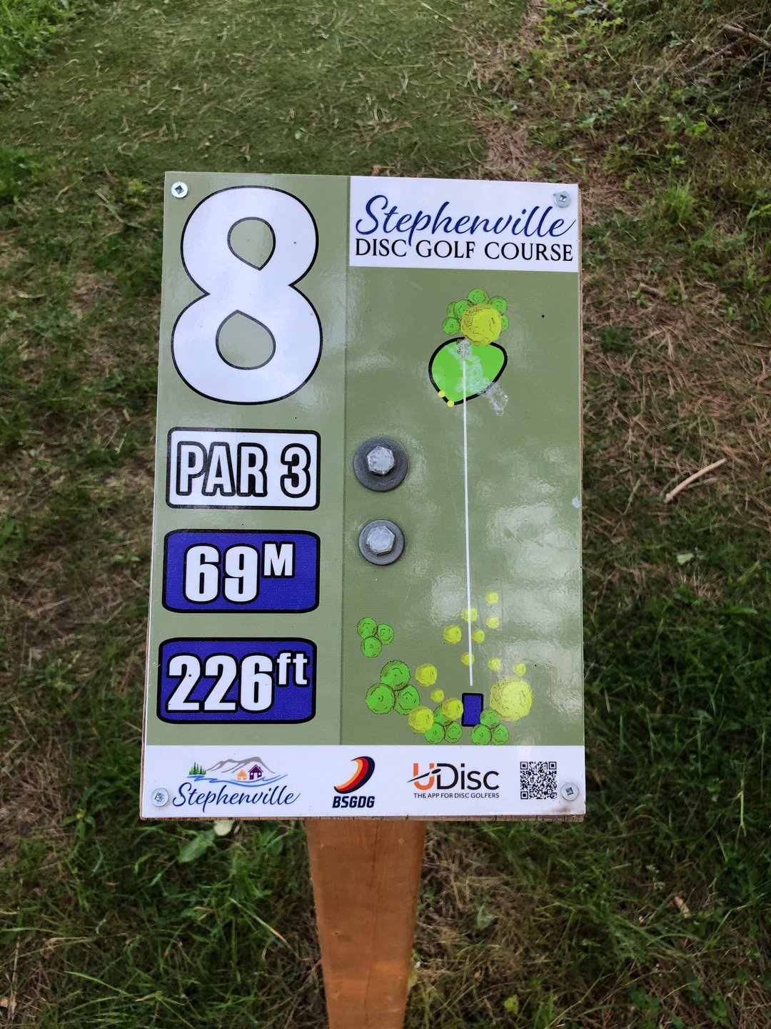 Hole 8 blue tee sign