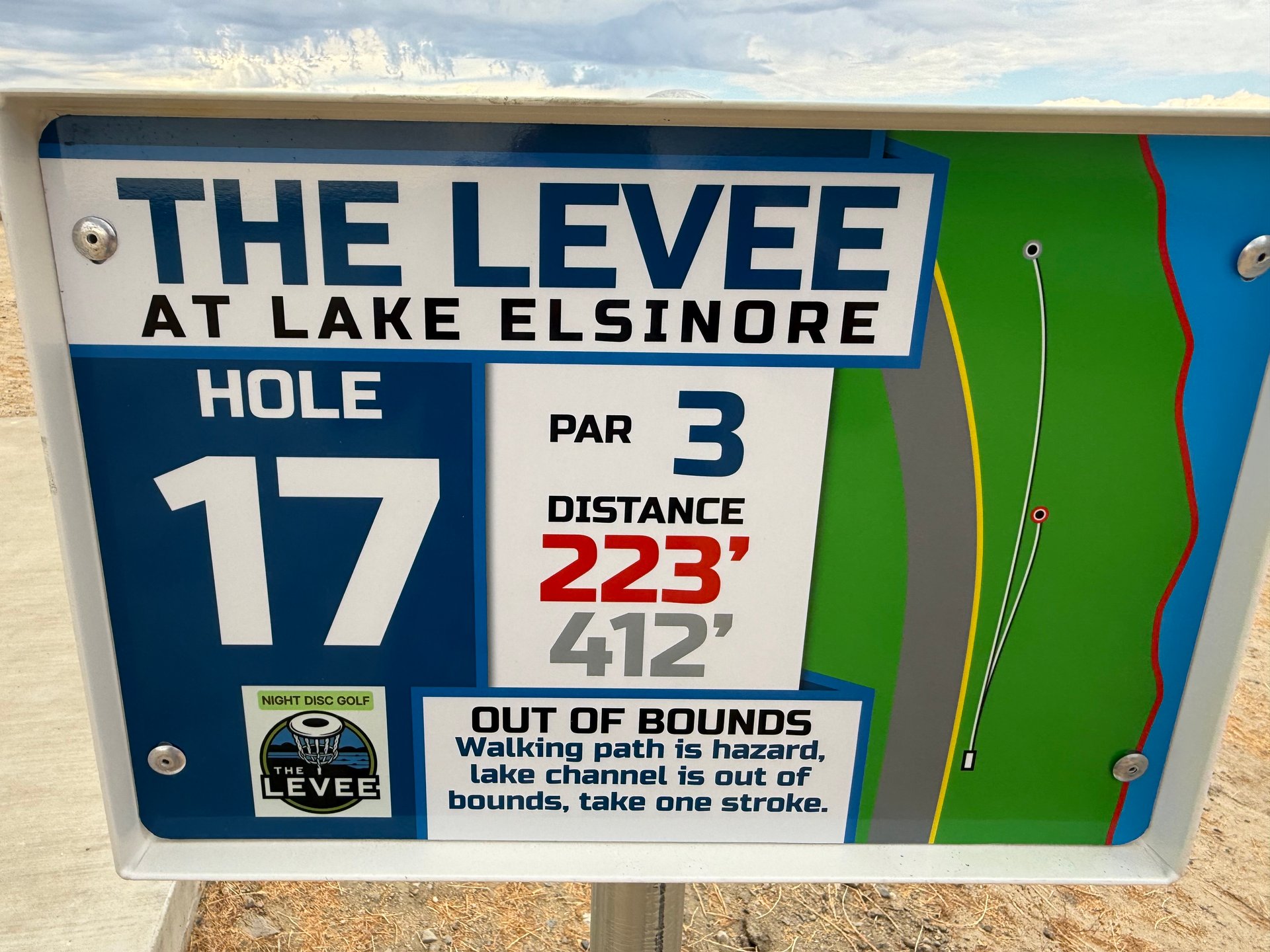 HOLE 17 MAIN TEE PAD, BASKETS A & B TARGETS
