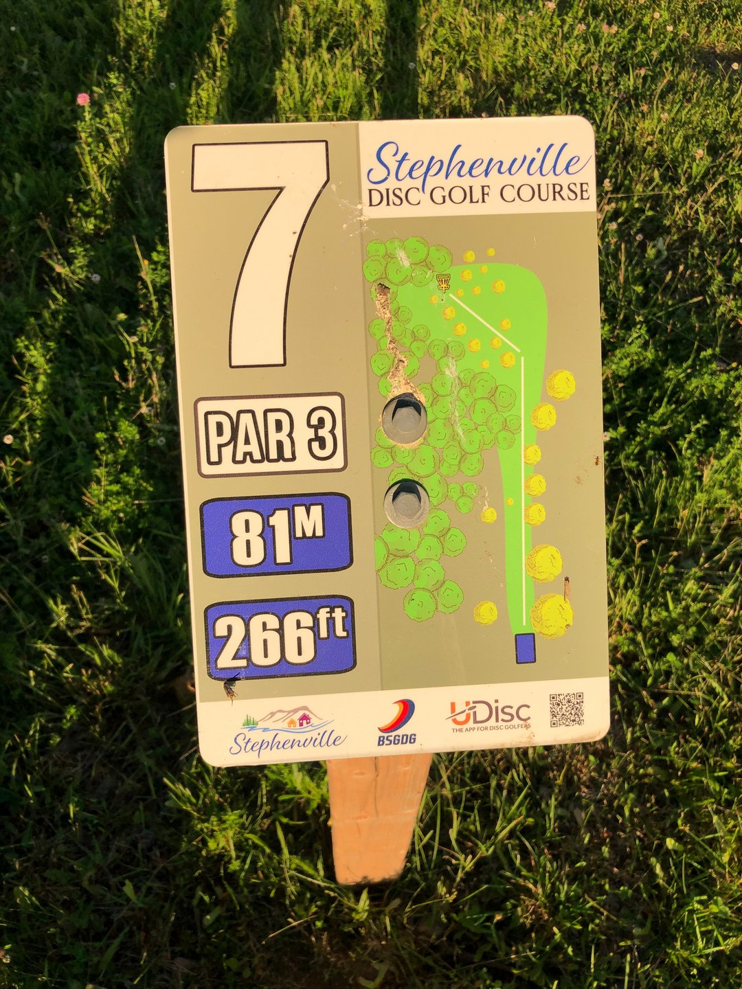 Hole 7 blue tee sign