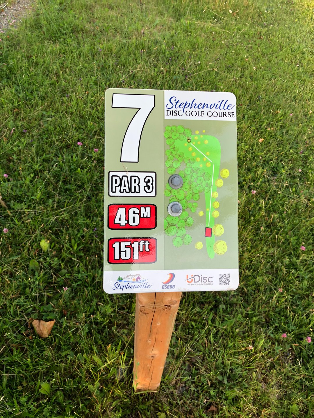 Hole 7 red tee sign