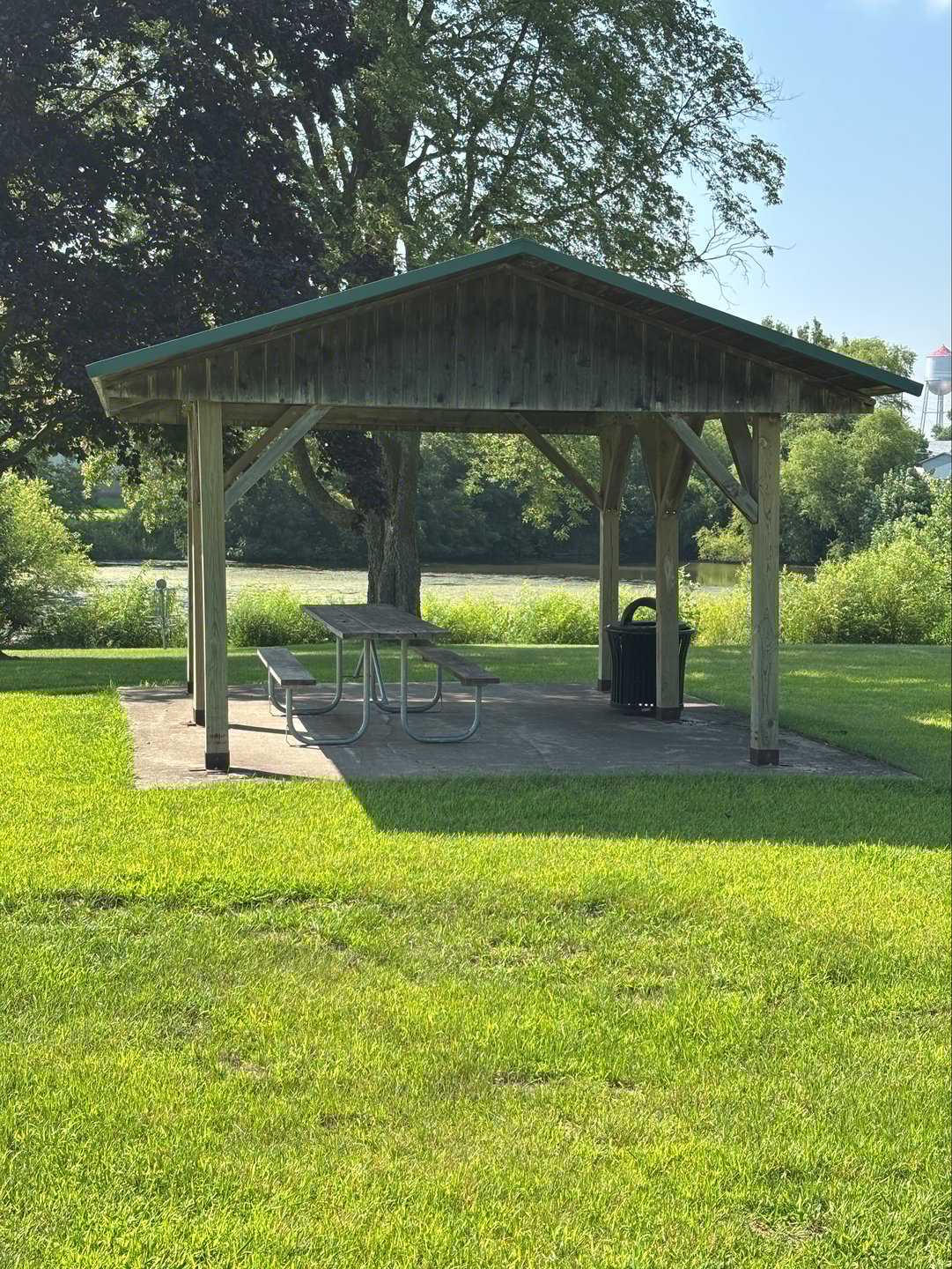 Shelter by the 15 basket