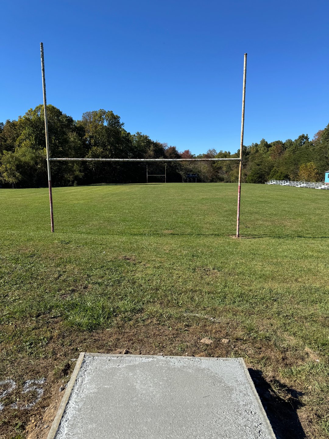 #4 Tee pad with triple mando.  Under the cross bar and between posts. 