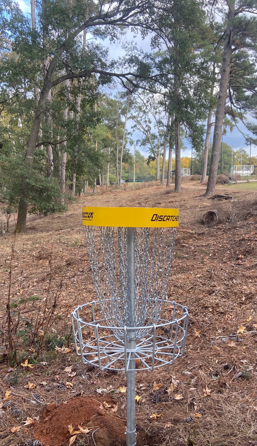 New number one behind baseball fields and tee pad behind miracle field. From basket looking back toward teepad. 