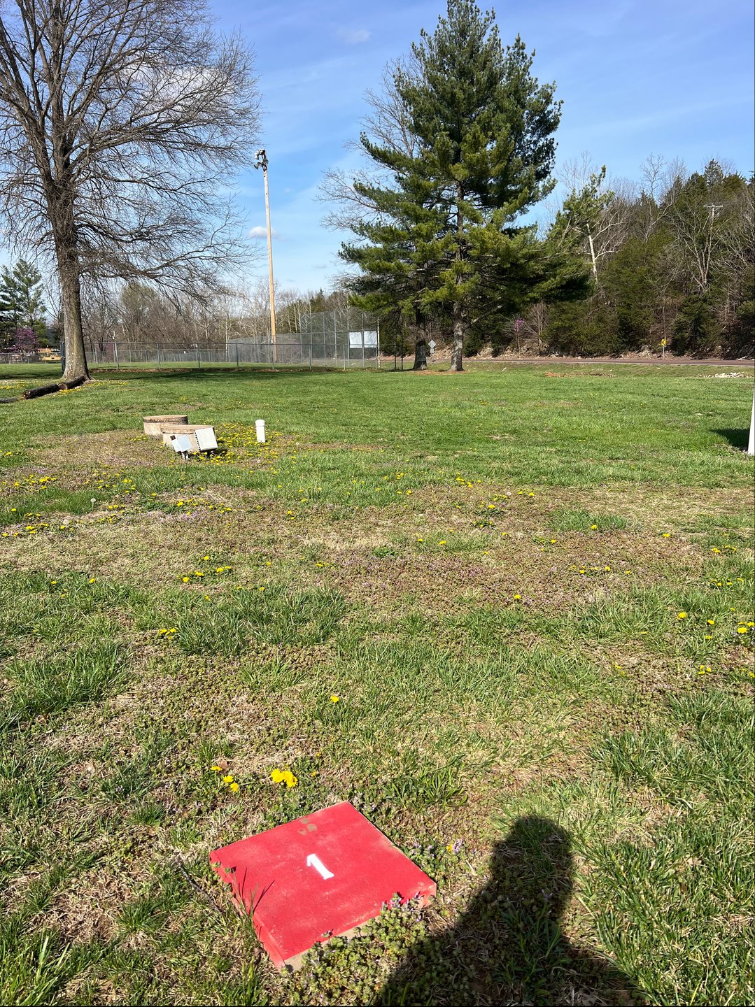 Hole 1 red