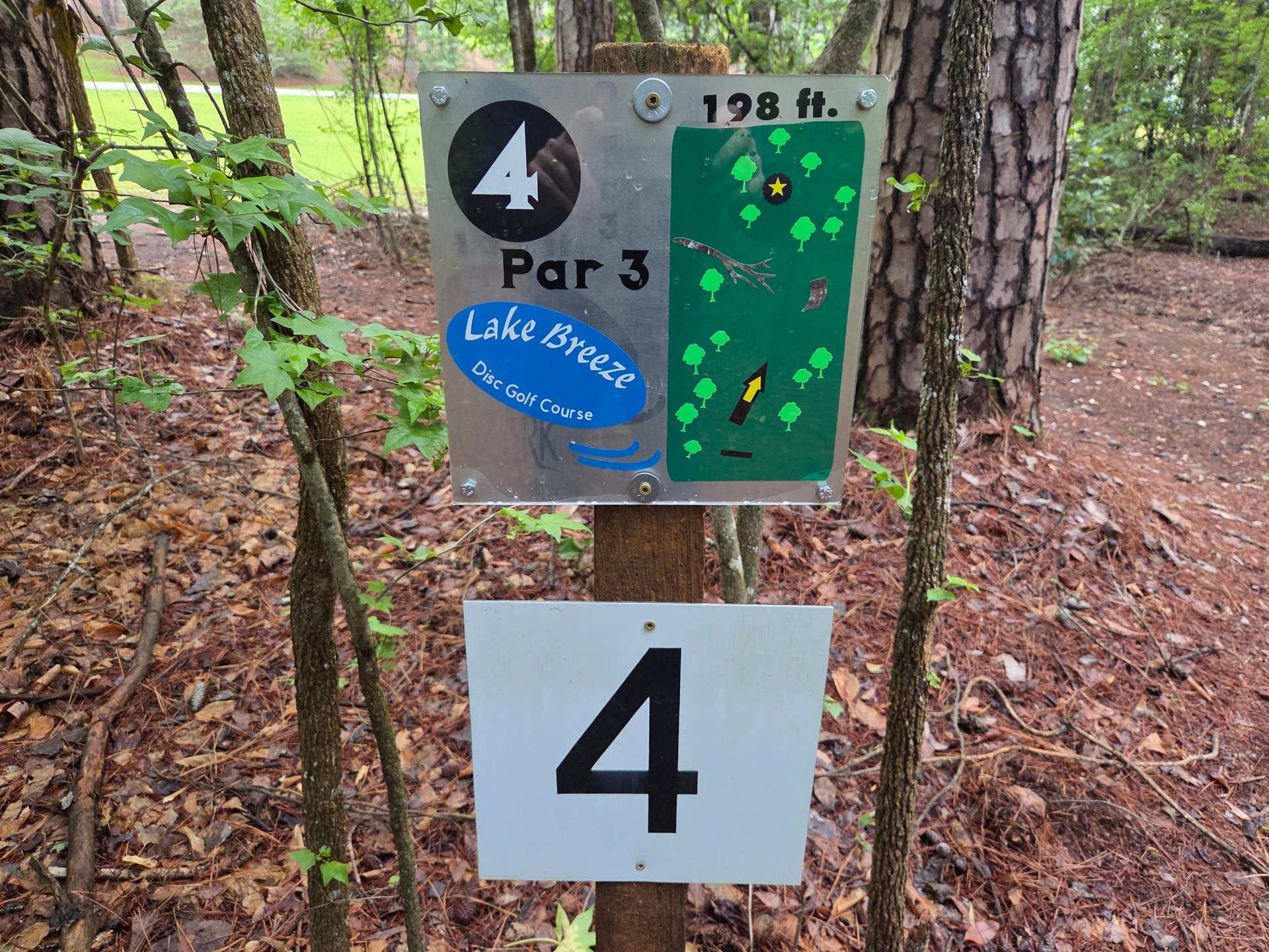 Hole 4 Tee marker.