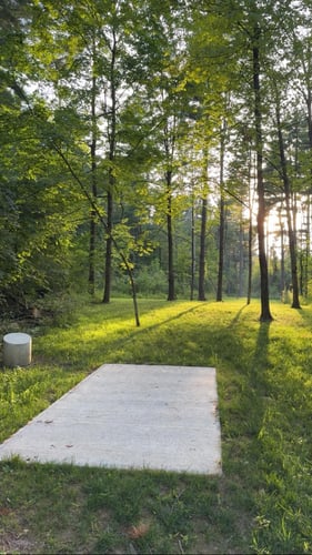 A tight bend will lead you to the straight approach on Hole 8
